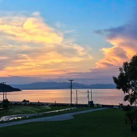 Holiday home Halkidiki 3br, Coastal Retreat *