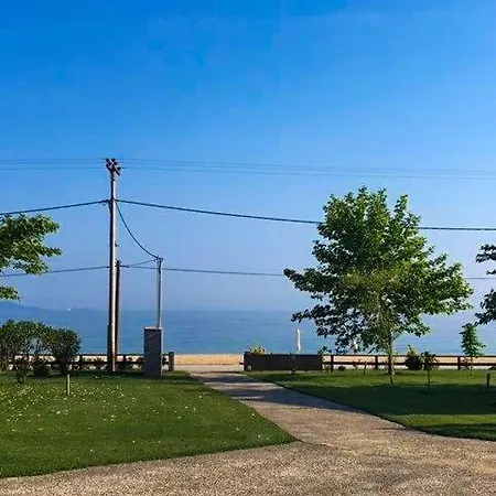 Halkidiki 3br, Coastal Retreat *